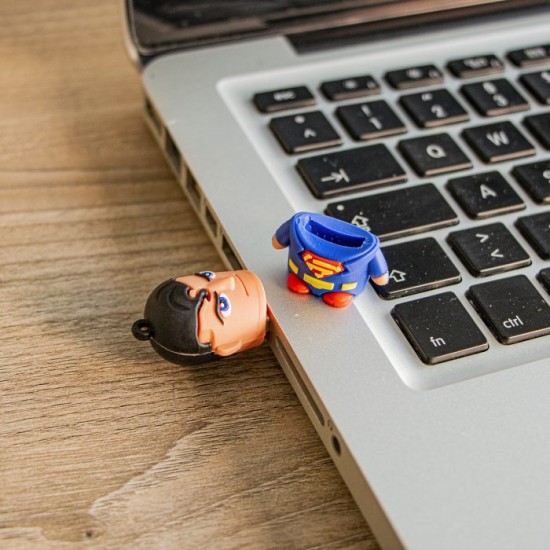 Superman Özel Üretim Flash Bellek Superman Özel Üretim Flash Bellek