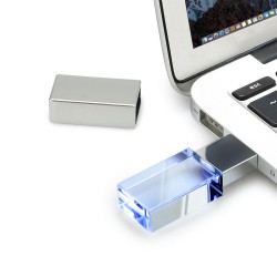 Kristal USB Bellek